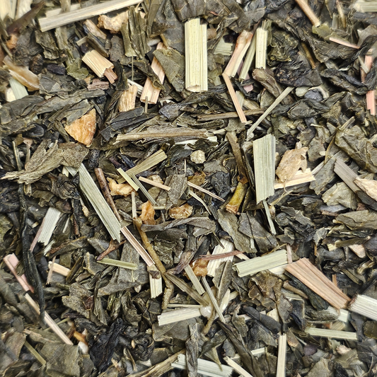 Gros plan de thé vert citron gingembre en vrac