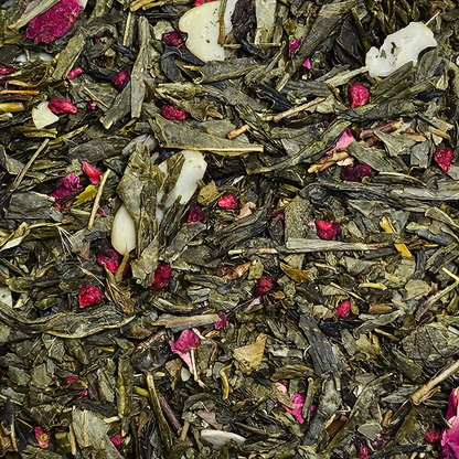 Thé vert gourmand macaron framboise en vrac avec morceaux de framboise  et d'amande.